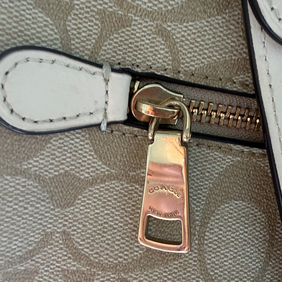 Coach Beige and Tan Signature Tote Bag Shoulder Purse - Picture 7 of 13